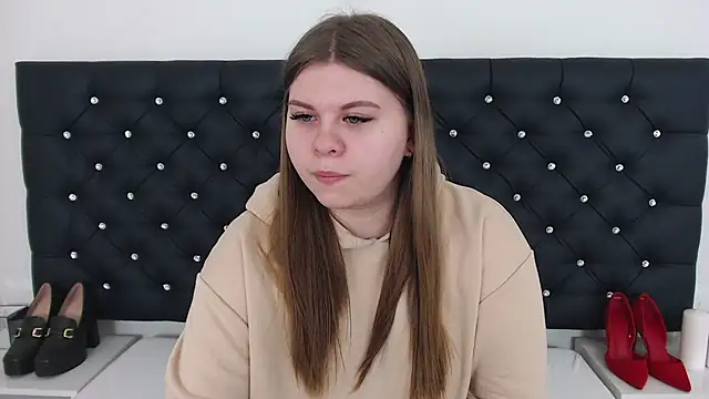 Snapshot of AbbyPleasure chatting on 03/19/25, 01:07 AbbyPleasure online show from 03/19/25, 01:07