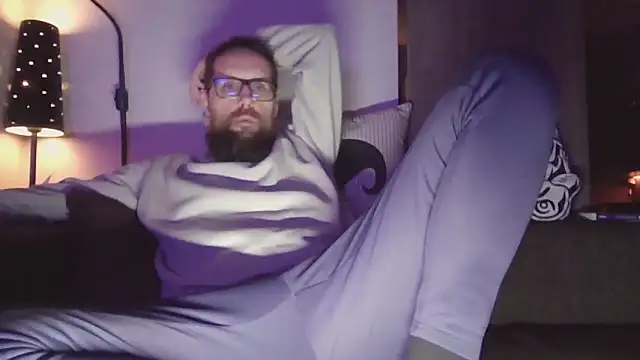 Snapshot of MeSteff chatting on 03/19/25, 06:55 MeSteff online show from 03/19/25, 06:55