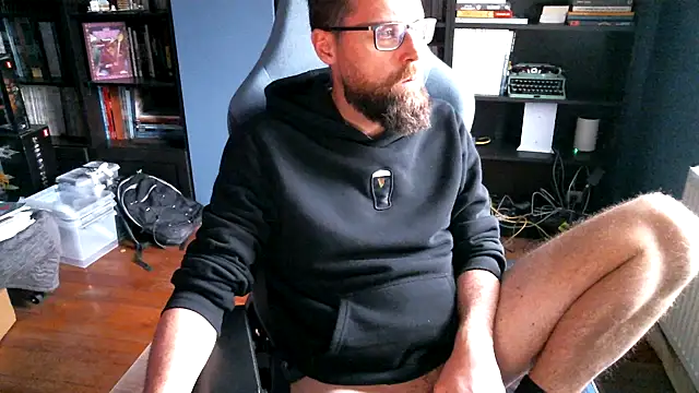 Snapshot of MeSteff chatting on 11/01/25, 12:51 MeSteff online show from 11/01/25, 12:51