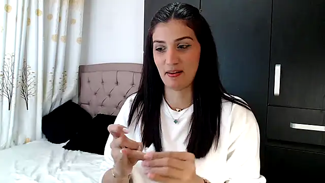 Snapshot of ZajiraShane chatting on 03/19/25, 03:30 ZajiraShane online show from 03/19/25, 03:30