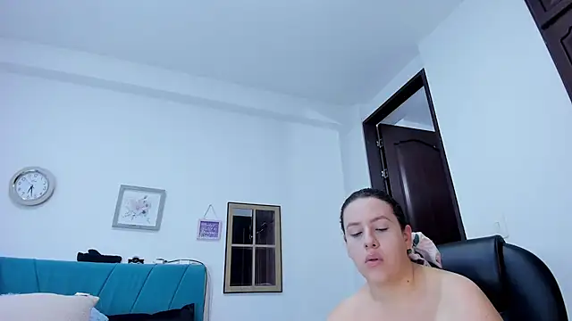 kamila lopez online show from 05/25/26, 09:54