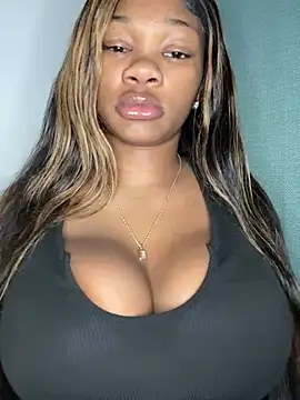 Snapshot of CharismaaBanx chatting on 12/28/24, 12:03 CharismaaBanx online show from 12/28/24, 12:03