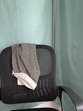 Snapshot of CharismaaBanx chatting on 02/16/25, 06:21 CharismaaBanx online show from 02/16/25, 06:21