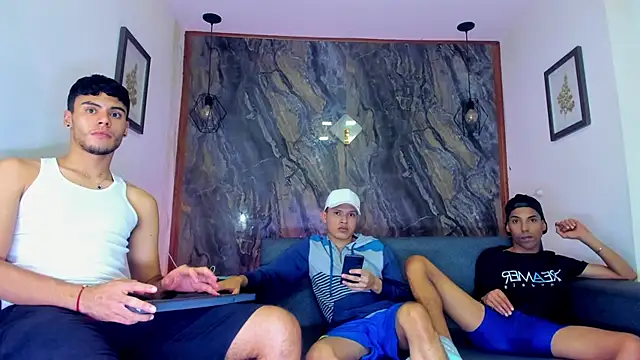 Snapshot of liam_genner_ chatting on 02/10/25, 01:46 liam genner online show from 02/10/25, 01:46