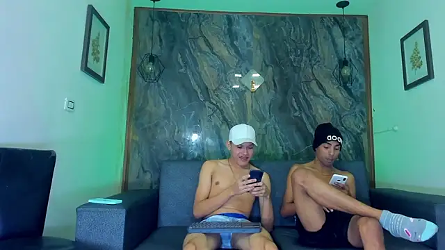 Snapshot of liam_genner_ chatting on 02/10/25, 02:37 liam genner online show from 02/10/25, 02:37