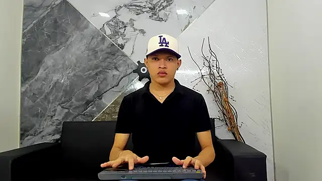 Snapshot of liam_genner_ chatting on 03/05/25, 07:38 liam genner online show from 03/05/25, 07:38