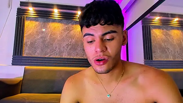 Snapshot of liam_genner_ chatting on 11/07/25, 08:20 liam genner online show from 11/07/25, 08:20