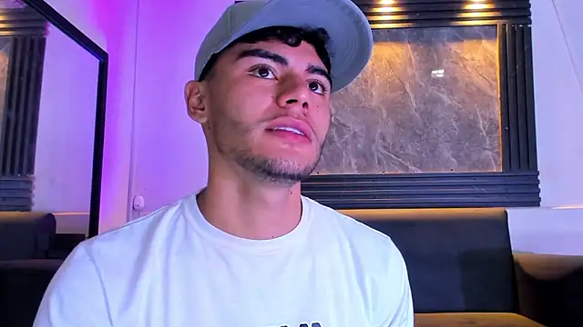 Snapshot of liam_genner_ chatting on 11/10/25, 08:19 liam genner online show from 11/10/25, 08:19