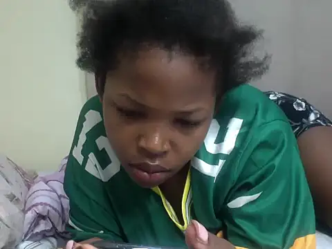 queen-sasha online show from 11/17/25, 07:03