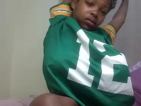 queen-sasha online show from 11/18/25, 07:13