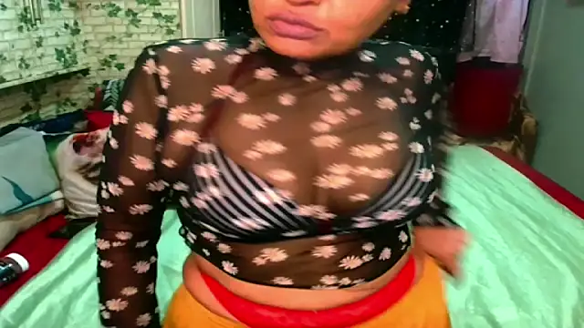 Snapshot of Indian_Blaze00 chatting on 03/16/25, 08:32 Indian Blaze00 online show from 03/16/25, 08:32