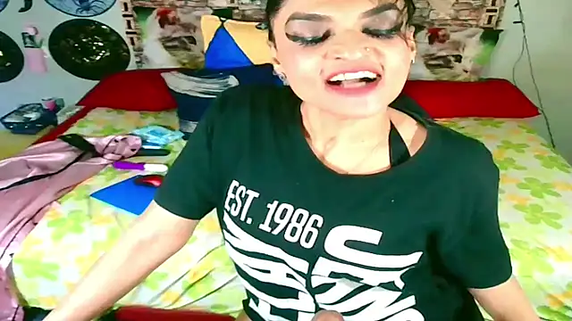 Snapshot of Indian_Blaze00 chatting on 09/21/25, 03:35 Indian Blaze00 online show from 09/21/25, 03:35