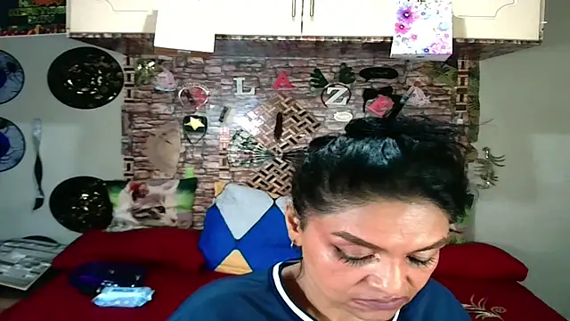 Snapshot of Indian_Blaze00 chatting on 10/18/25, 12:13 Indian Blaze00 online show from 10/18/25, 12:13