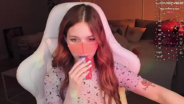 Frau Lina online show from 01/11/25, 05:29