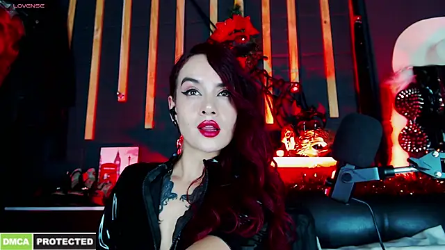 Snapshot of Liilith_goddess_ chatting on 12/15/25, 04:17 Liilith goddess online show from 12/15/25, 04:17