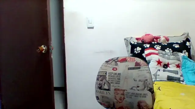 Snapshot of Alisson_brand chatting on 01/17/25, 09:06 Alisson brand online show from 01/17/25, 09:06