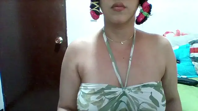 Snapshot of Alisson_brand chatting on 02/21/25, 03:10 Alisson brand online show from 02/21/25, 03:10