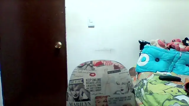 Snapshot of Alisson_brand chatting on 03/21/25, 12:39 Alisson brand online show from 03/21/25, 12:39