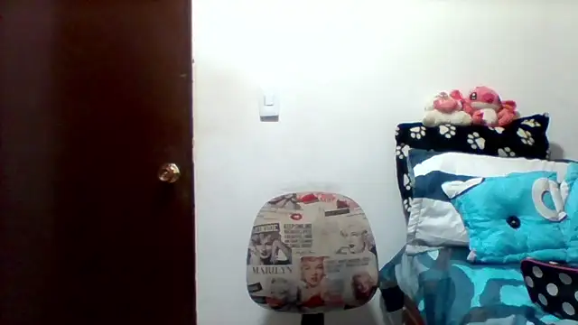 Snapshot of Alisson_brand chatting on 03/22/25, 01:19 Alisson brand online show from 03/22/25, 01:19