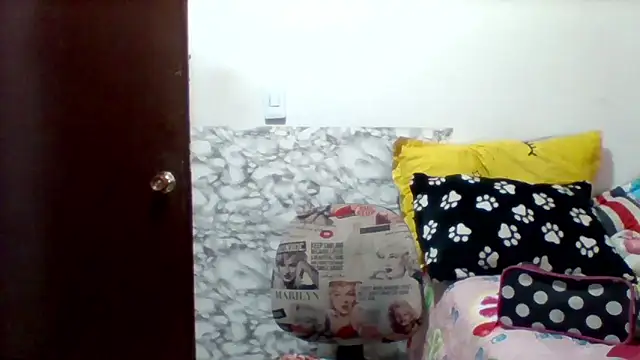 Snapshot of Alisson_brand chatting on 09/13/25, 12:49 Alisson brand online show from 09/13/25, 12:49