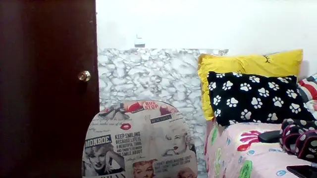 Snapshot of Alisson_brand chatting on 09/15/25, 03:56 Alisson brand online show from 09/15/25, 03:56