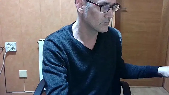 Snapshot of Lia_Y_PatrickX chatting on 11/02/25, 09:06 Lia Y PatrickX online show from 11/02/25, 09:06