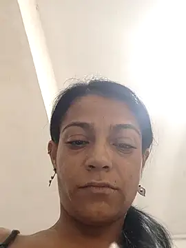 Snapshot of Hellen__4master chatting on 11/04/25, 04:28 Hellen 4master online show from 11/04/25, 04:28