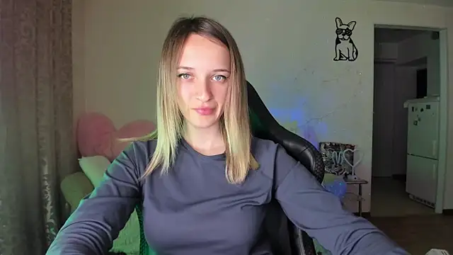 Snapshot of RouseReed chatting on 06/08/26, 06:14 RouseReed online show from 06/08/26, 06:14