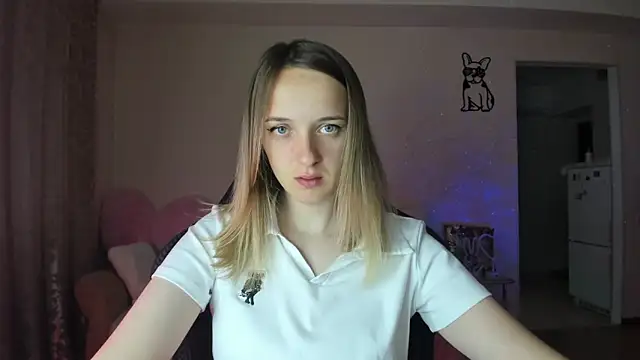 Snapshot of RouseReed chatting on 06/15/26, 06:37 RouseReed online show from 06/15/26, 06:37