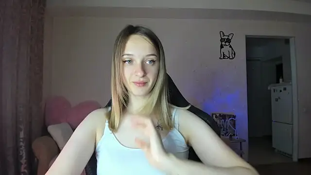 Snapshot of RouseReed chatting on 06/17/26, 05:21 RouseReed online show from 06/17/26, 05:21