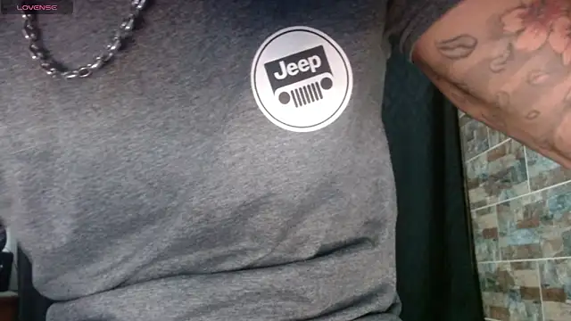 Snapshot of babyrecord1 chatting on 11/23/25, 12:21 babyrecord1 online show from 11/23/25, 12:21