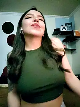 Snapshot of Paudelatorre chatting on 03/18/25, 01:32 Paudelatorre online show from 03/18/25, 01:32