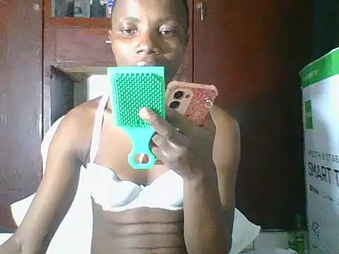 Snapshot of AfricanPrincess24 chatting on 05/03/26, 07:53 AfricanPrincess24 online show from 05/03/26, 07:53