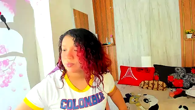 Emily Coper18 online show from 06/18/26, 02:21