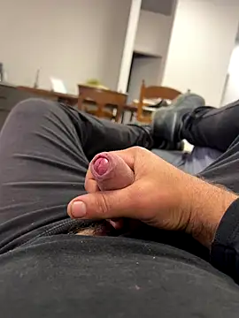 Snapshot of Angeloggaa chatting on 11/04/25, 03:44 Angeloggaa online show from 11/04/25, 03:44