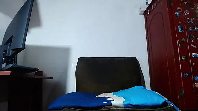 Snapshot of bulguehot chatting on 06/18/26, 04:13 bulguehot online show from 06/18/26, 04:13
