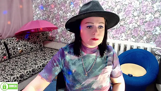 Snapshot of Julia-ru chatting on 12/17/24, 09:27 Julia-ru online show from 12/17/24, 09:27