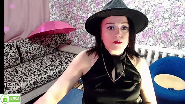 Snapshot of Julia-ru chatting on 12/20/24, 09:39 Julia-ru online show from 12/20/24, 09:39