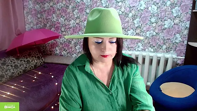 Snapshot of Julia-ru chatting on 11/16/25, 08:58 Julia-ru online show from 11/16/25, 08:58