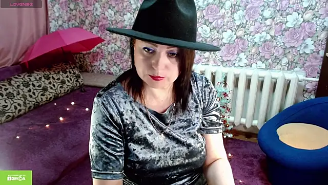 Snapshot of Julia-ru chatting on 11/25/25, 08:53 Julia-ru online show from 11/25/25, 08:53