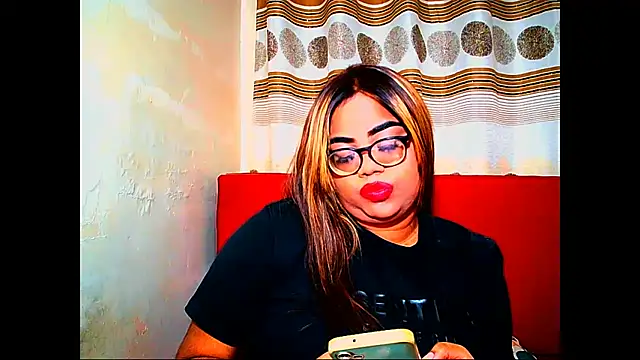 Snapshot of Indian_Lola00 chatting on 05/07/26, 05:51 Indian Lola00 online show from 05/07/26, 05:51