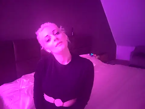 Snapshot of Wendyx666_Pika chatting on 09/17/25, 09:16 Wendyx666 Pika online show from 09/17/25, 09:16