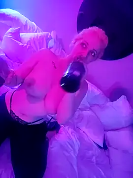 Snapshot of Wendyx666_Pika chatting on 10/06/25, 09:45 Wendyx666 Pika online show from 10/06/25, 09:45