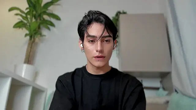 Snapshot of sebas_rose chatting on 01/11/25, 10:07 sebas rose online show from 01/11/25, 10:07