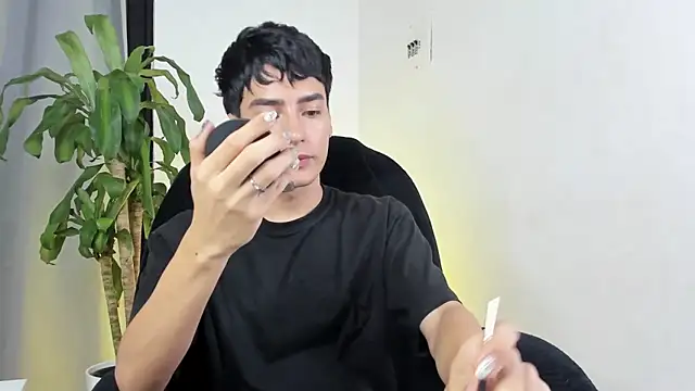 sebas rose online show from 12/19/25, 01:07