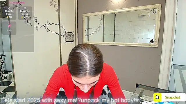 Snapshot of EmmyGreans chatting on 01/06/25, 09:41 EmmyGreans online show from 01/06/25, 09:41