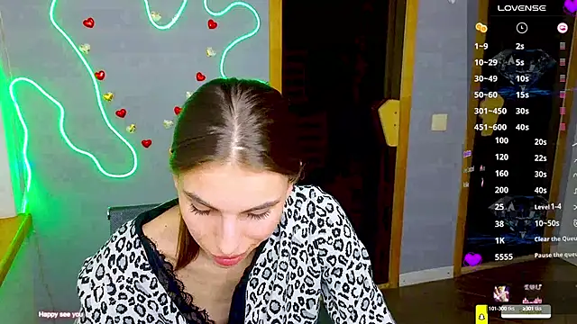 Snapshot of EmmyGreans chatting on 02/26/25, 03:41 EmmyGreans online show from 02/26/25, 03:41