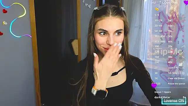 Snapshot of EmmyGreans chatting on 03/07/25, 12:34 EmmyGreans online show from 03/07/25, 12:34