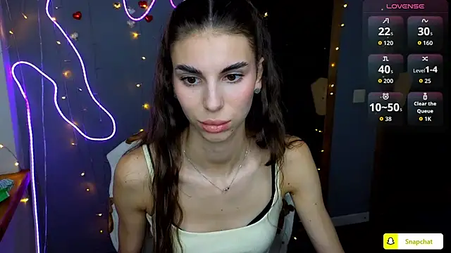 Snapshot of EmmyGreans chatting on 09/30/25, 12:10 EmmyGreans online show from 09/30/25, 12:10