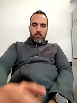 leon3875 online show from 12/22/25, 03:31